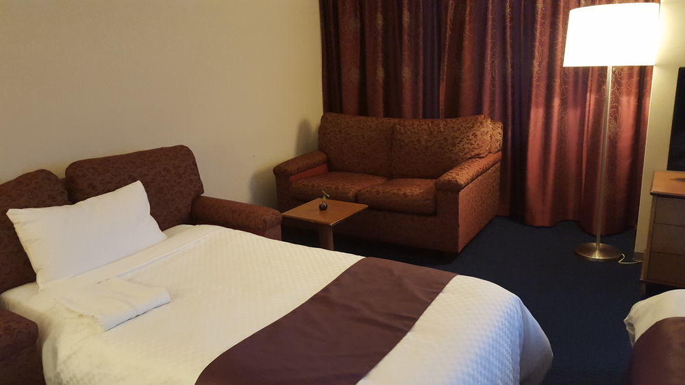 Court Hotel Курасики Экстерьер фото