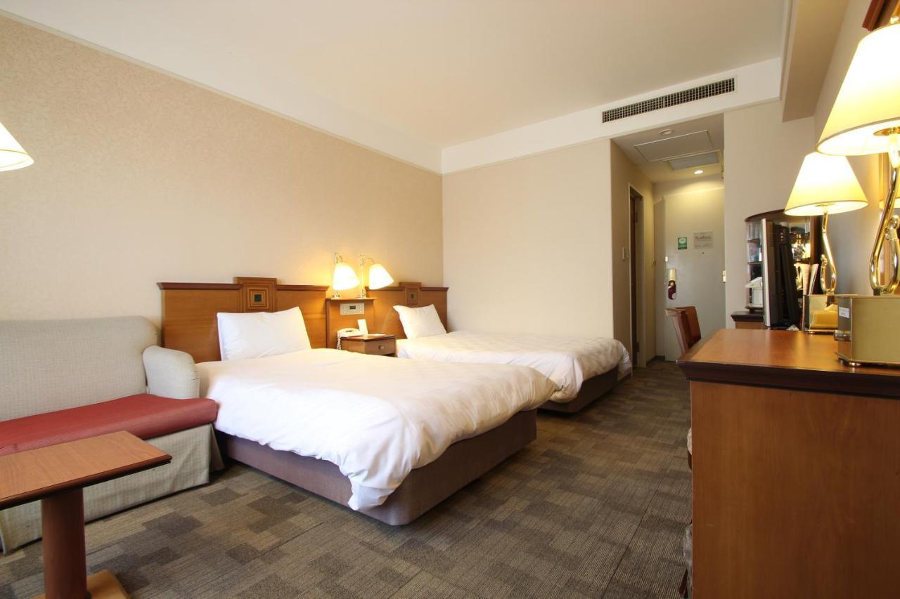 Court Hotel Курасики Экстерьер фото
