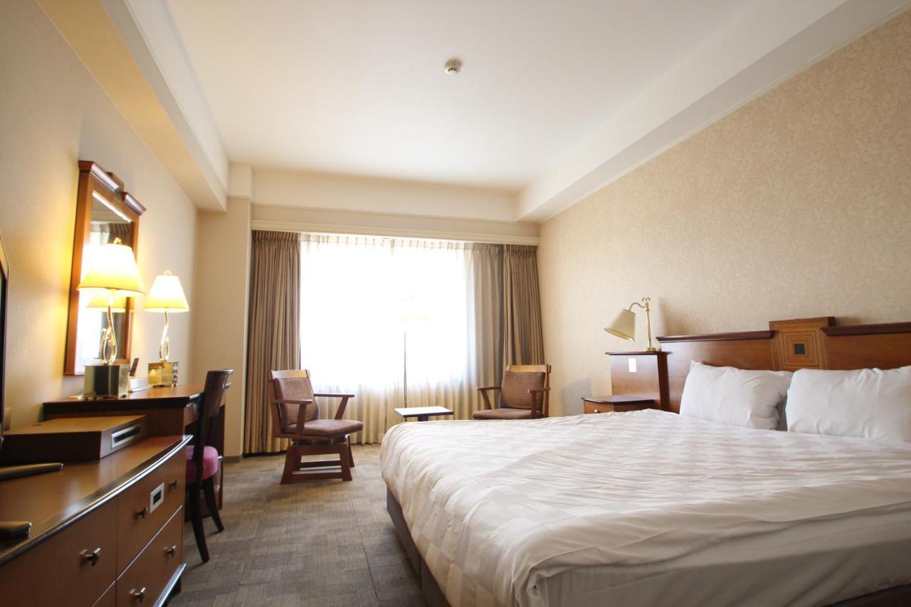 Court Hotel Курасики Экстерьер фото